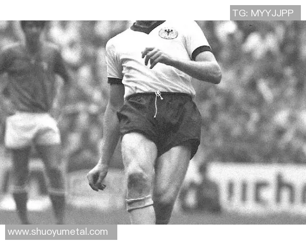 比克:从足球天才到传奇巨星的辉煌历程与人生转折 比克:从足球天才到传奇巨星的辉煌历程与人生转折